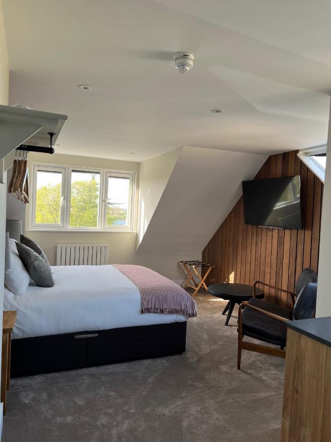 The Three Pickerels Bed and Breakfast Mepal Buitenkant foto